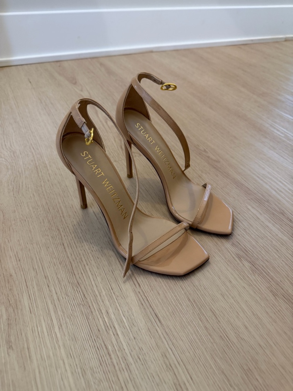 Stuart Weltzman tan heels